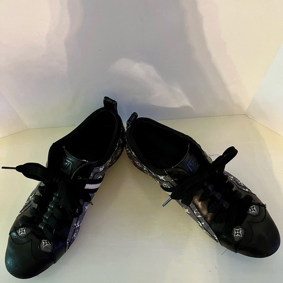 Louis Vuitton Black and Gray Women's Sneakers - Picture 6 of 15